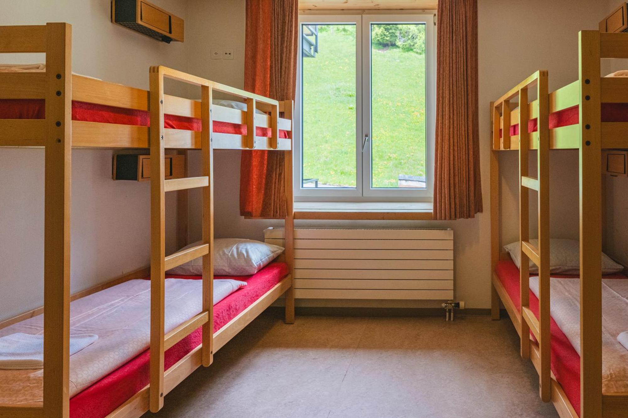 Davos Youth Hostel Екстер'єр фото